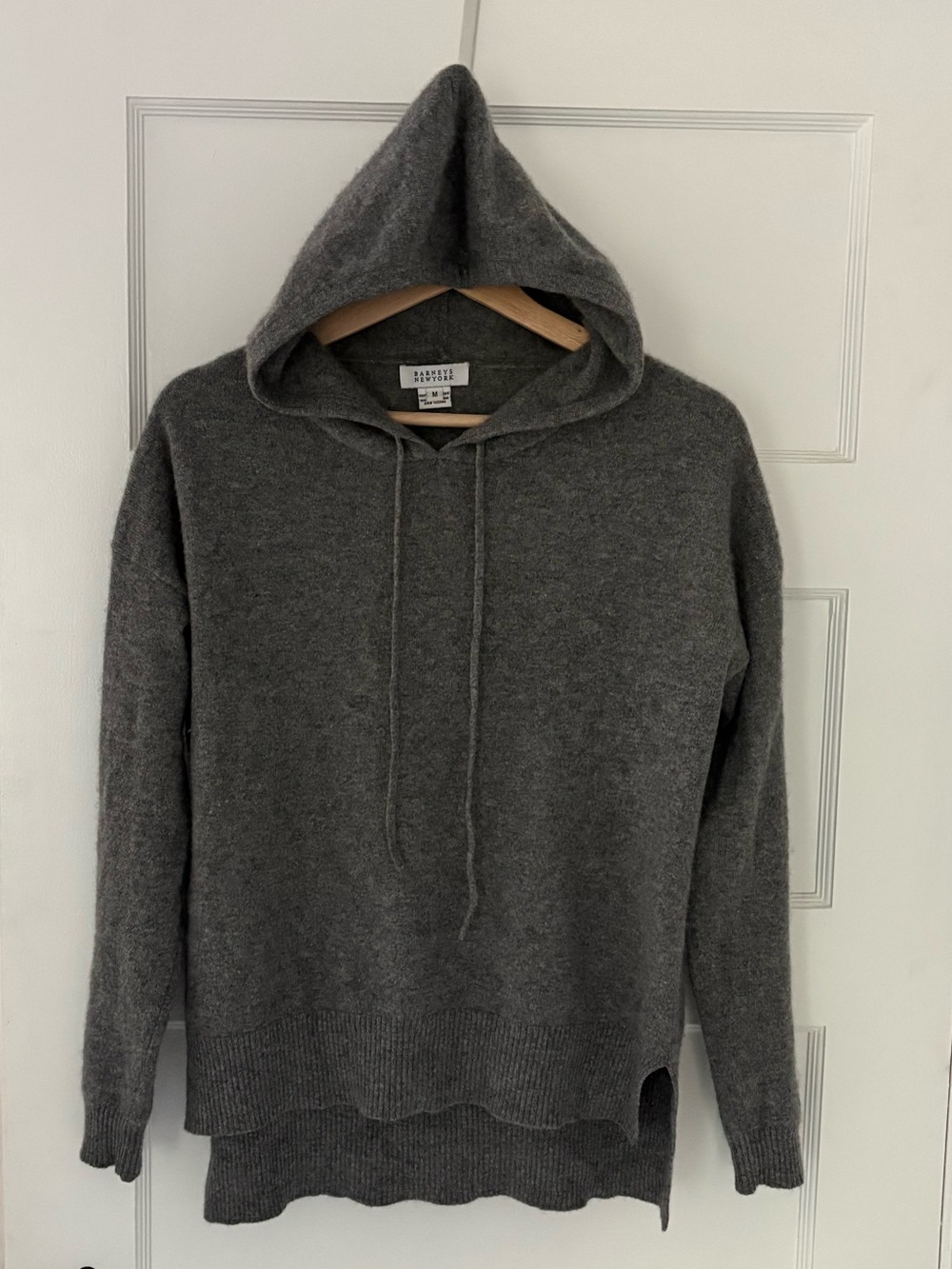 Barneys New York cashmere knit hoodie sweater in charcoal gray size M